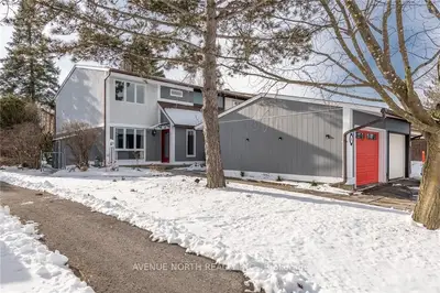 19 PENFIELD Drive, Kanata, ON K2K 1L9
