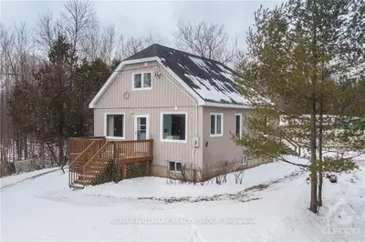 6811 FLEWELLYN Road, Stittsville - Munster - Richmond, ON K2S 1B6