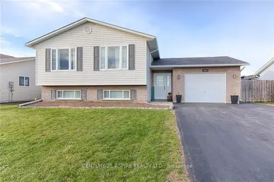 49 HIGHLAND PARK Drive, Petawawa, ON K8H 0A3