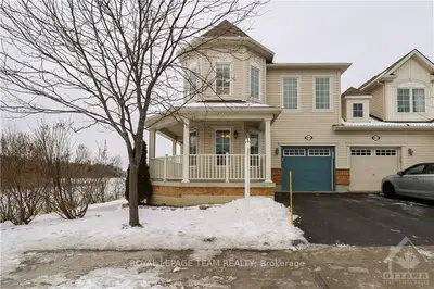 925 MESSOR Crescent, Stittsville - Munster - Richmond, ON K2S 0P2