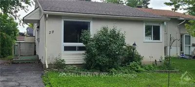 29 LAURIE Court, Kanata, ON K2L 1S2