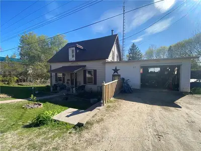 37 ELLIOT Street, Whitewater Region, ON K0J 1C0