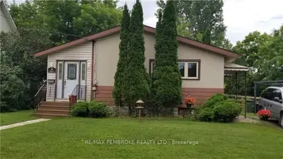 246 WELLAND Street, Pembroke, ON K8A 5Y4