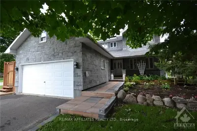 1 PINCOURT Street, Russell, ON K0A 1W0