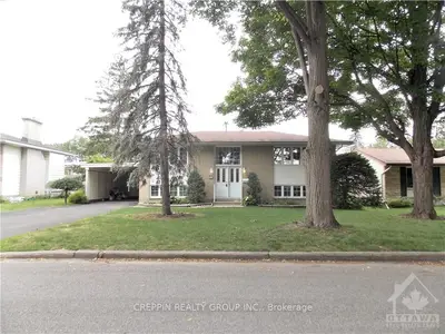 599 BLANCHARD Crescent, Billings Bridge - Riverside Park and Area, ON K1V 7B7