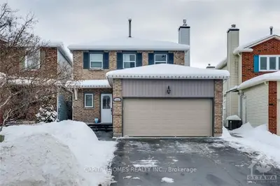 1390 LAURIN Crescent, Orleans - Cumberland and Area, ON K1E 3G8