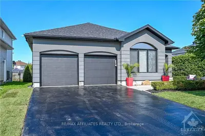 1828 Heatherstone Crescent, Orleans - Cumberland and Area, ON K4A 4P2