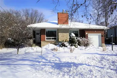 1145 GREYROCK Crescent, Belair Park - Copeland Park and Area, ON K2C 2A3