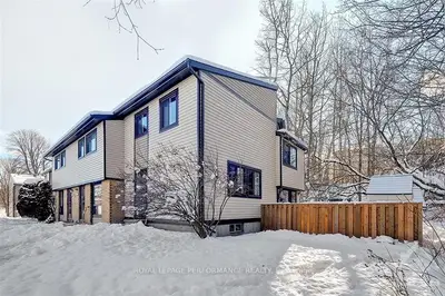 6819 BILBERRY Drive, Orleans - Convent Glen and Area, ON K1C 2E8