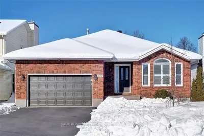 1470 YORK MILLS Drive, Orleans - Cumberland and Area, ON K4A 2N7