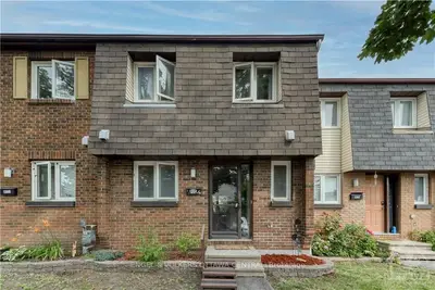 1304 MARIGOLD Crescent, Cyrville - Carson Grove - Pineview, ON K1B 5E5