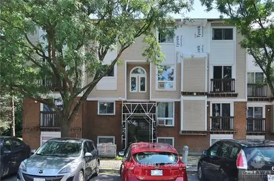 540 FENERTY Court 7, Kanata, ON K2L 3B1