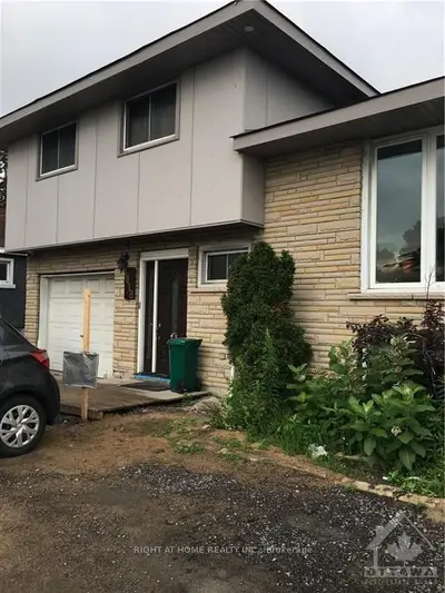 1018 MAITLAND Avenue, Belair Park - Copeland Park and Area, ON K2C 2B6