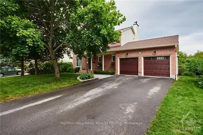 320 LIARD Street, Stittsville - Munster - Richmond, ON K2S 1J8