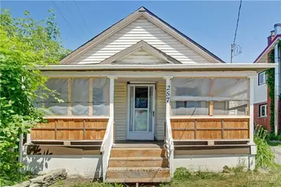 257 QUEEN MARY Street, Overbrook - Castleheights and Area, ON K1K 1X1