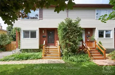 702 EDISON Avenue, Carlingwood - Westboro and Area, ON K2A 1W1