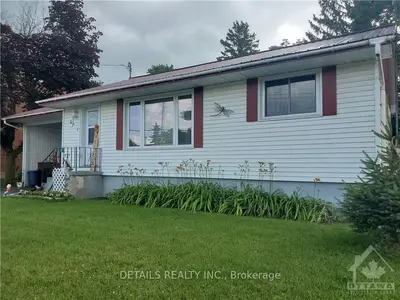 4 LABROSSE Street, North Stormont, ON K0C 1W0
