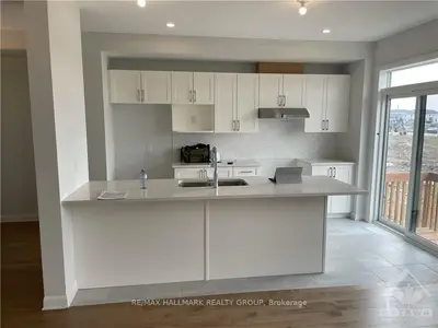810 DYNASTY Street, Orleans - Cumberland and Area, ON K4A 3W6