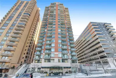 570 Laurier Avenue W 2104, Ottawa Centre, On K1r 1c8