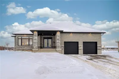 1640 RANGELAND Avenue, Greely - Metcalfe - Osgoode - Vernon and Area, ON K4P 1B8