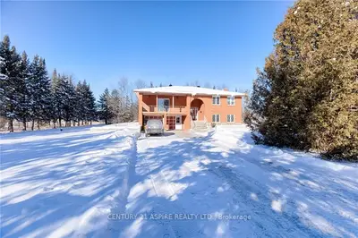 206 DRIVE-IN Road, Laurentian Valley, ON K8A 6W2