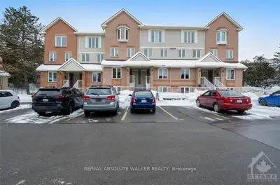 6619 BILBERRY Drive A, Orleans - Convent Glen and Area, ON K1C 4W5