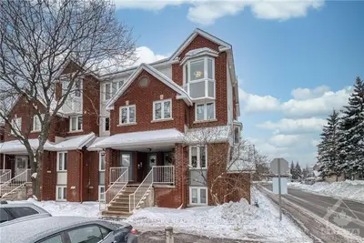 292 BRISTON, Hunt Club - South Keys and Area, ON K1G 5R1
