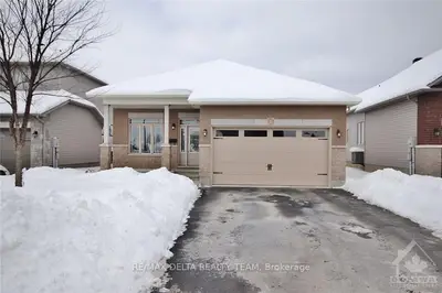705 BRUXELLES Street, Russell, ON K0A 1W0
