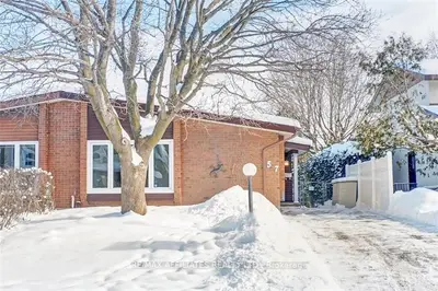 57 DALEHURST Drive, Tanglewood - Grenfell Glen - Pineglen, ON K2G 3V1