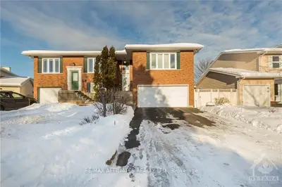 9 WADE Court, South of Baseline to Knoxdale, ON K2G 4C1
