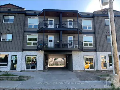238 Carruthers Avenue 301, West Centre Town, On K1y 1n9