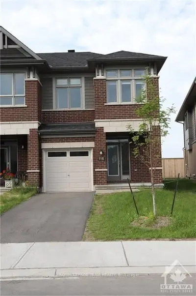 116 LARIMAR Circle, Blossom Park - Airport and Area, ON K1X 0B7