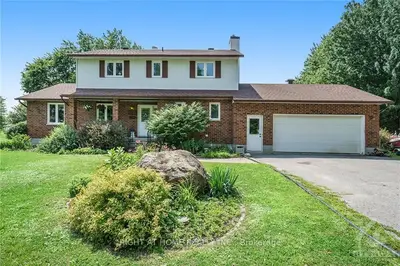8081 LAURIE Lane, Greely - Metcalfe - Osgoode - Vernon and Area, ON K0A 2P0