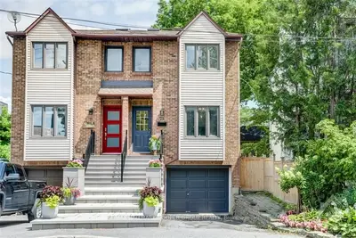 23 MARQUETTE Avenue, Vanier and Kingsview Park, ON K1L 5K3