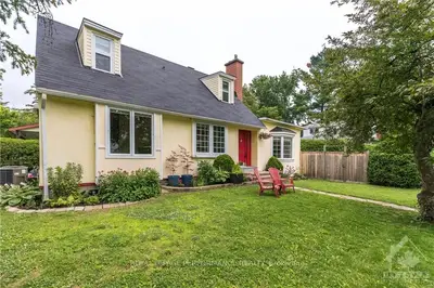 45 FARNHAM Crescent, Manor Park - Cardinal Glen and Area, ON K1K 0G4