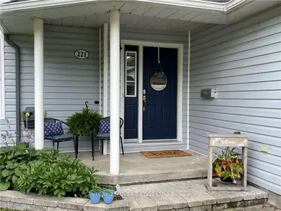 221 KINGSTON Crescent, Prescott, ON K0E 1T0