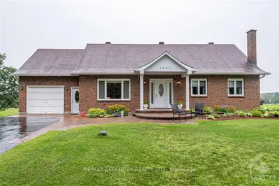 4705 McNeely Road, Orleans - Cumberland and Area, ON K4B 1J1