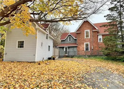 348 DONALD B MUNRO Drive, Carp - Huntley Ward, ON K0A 1L0