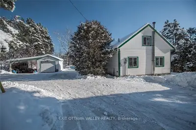 14 OLSHESKI SERVICE Road, Madawaska Valley, ON K0J 1B0