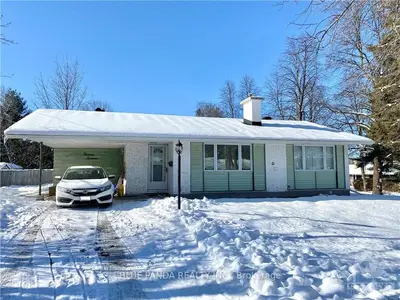 1314 SOUTHWOOD Drive, Parkway Park - Queensway Terrace S and Area, ON K2C 3C6