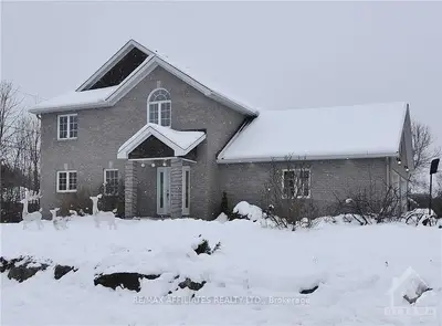 6575 COURTLAND GROVE Crescent, Greely - Metcalfe - Osgoode - Vernon and Area, ON K4P 1G5