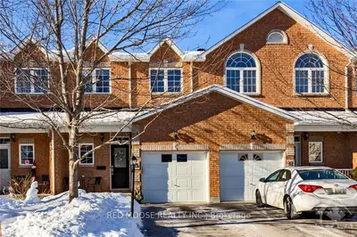 15 LAUMANN Court, Stittsville - Munster - Richmond, ON K2S 1V9