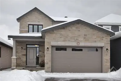 1110 BECKETT Crescent, Stittsville - Munster - Richmond, ON K2S 0Y9