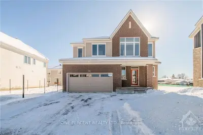 256 ARGONAUT Circle, Orleans - Convent Glen and Area, ON K1W 0M4