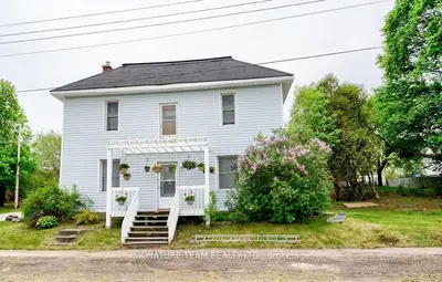140 WELLINGTON Street, Bonnechere Valley, ON K0J 1T0