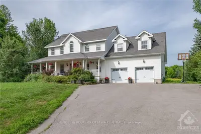 141 GOURLAY Lane, Carp - Huntley Ward, ON K0A 1L0
