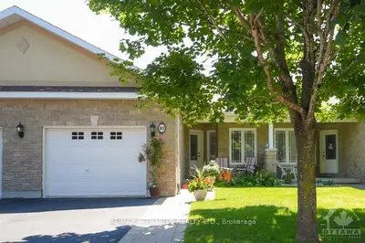 80 LA CROISEE Street, Russell, ON K0A 1W0