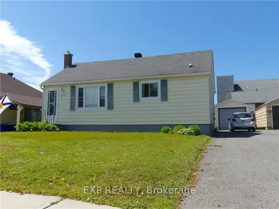 570 FORTINGTON Street, Renfrew, ON K7V 1E4