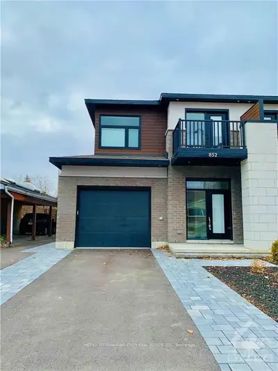 852 WOODROFFE Avenue, Britannia Heights - Queensway Terrace N and Area, ON K2A 3G3