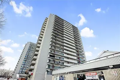 158b MCARTHUR Avenue 701, Vanier and Kingsview Park, ON K1L 8C9